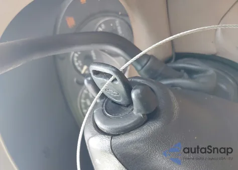 2000 Chevrolet S-10 Ls from USA, damaged, VIN 1GCCS1442YK152551